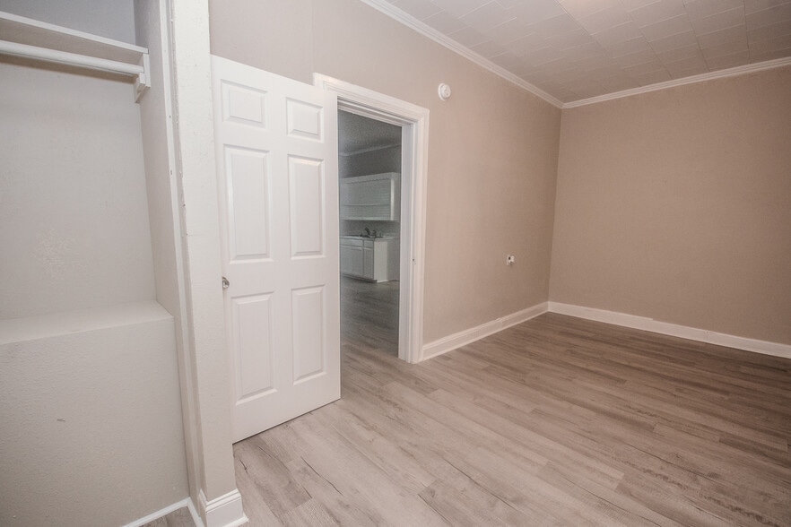 More Photos Of 707 W Phifer St, Monroe Apartments For Sale