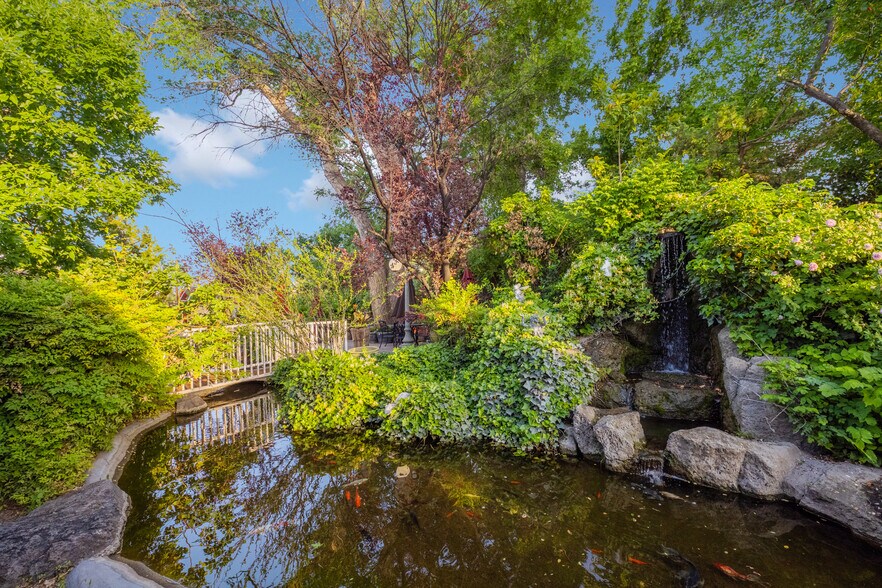 More Photos Of 8032 4th St NW, Albuquerque Restaurant For Sale