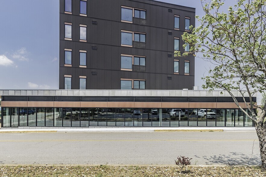 More Photos Of 202 E Emma Ave, Springdale Apartments For Lease