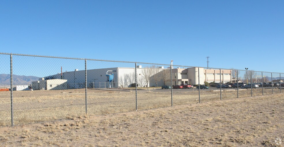 More Photos Of 1945 Nm-304 Rd, Belen Manufacturing For Lease