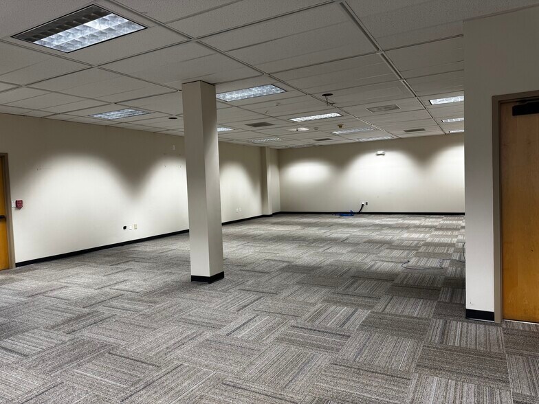 More Photos Of 1628 Browning Rd, Columbia Loft Creative Space For Lease