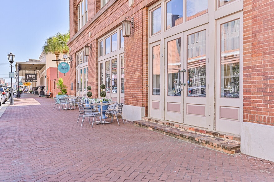 More Photos Of 202 25th St, Galveston Restaurant For Sale