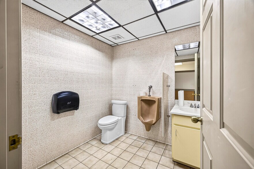 More Photos Of 3716 E Idaho St, Elko Office Residential For Lease