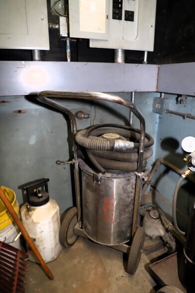 More Photos Of 229 Canal St, Brattleboro Auto Salvage Facility For Sale