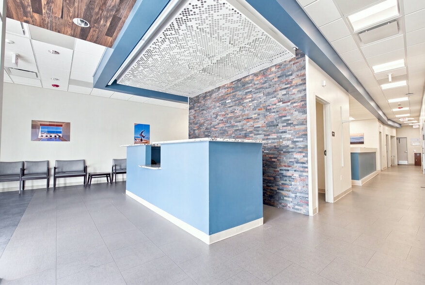 More Photos Of 1019 Charleston Ave E, Mattoon Office For Lease