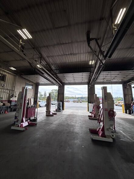 More Photos Of 151 Riverside Dr, Fultonville Truck Terminal For Sale