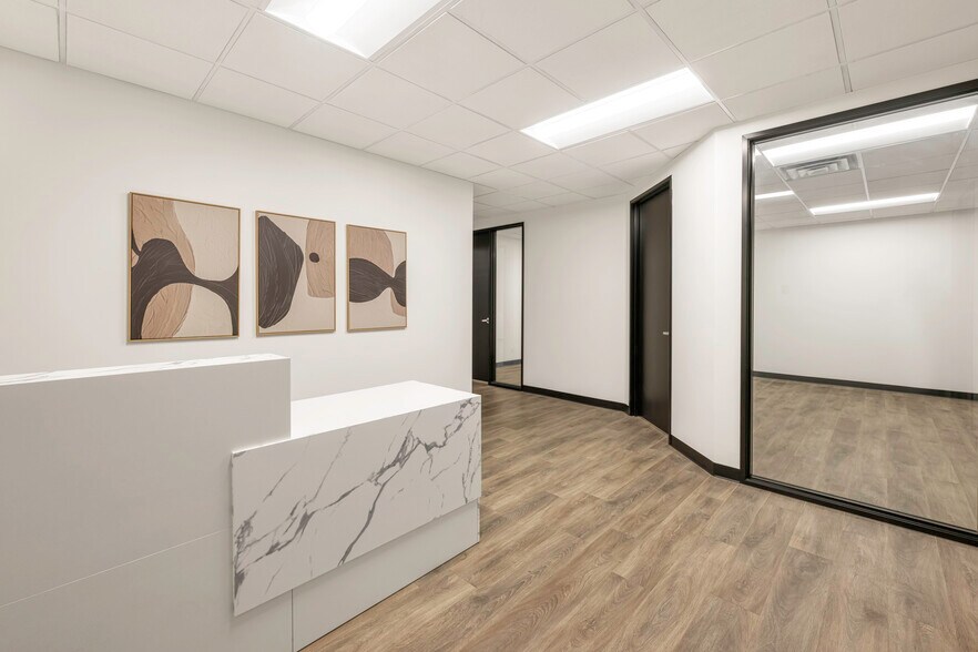 More Photos Of 8283 N Hayden Rd, Scottsdale Office For Lease