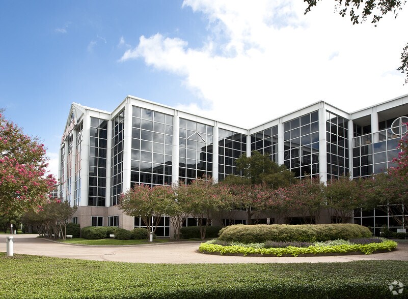 More Photos Of 8303 N Mopac Expy, Austin Office For Lease