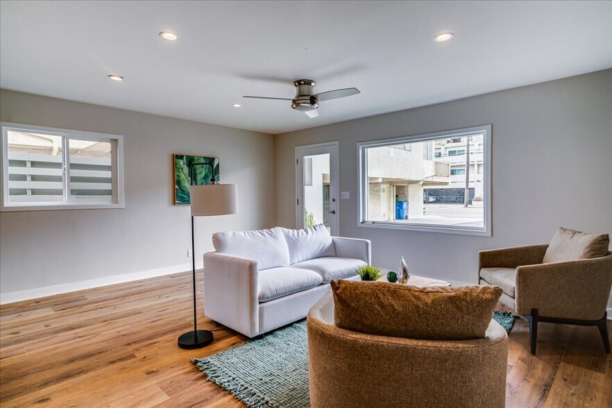 More Photos Of 323-325 Culver Blvd, Playa Del Rey Storefront Retail Residential For Sale