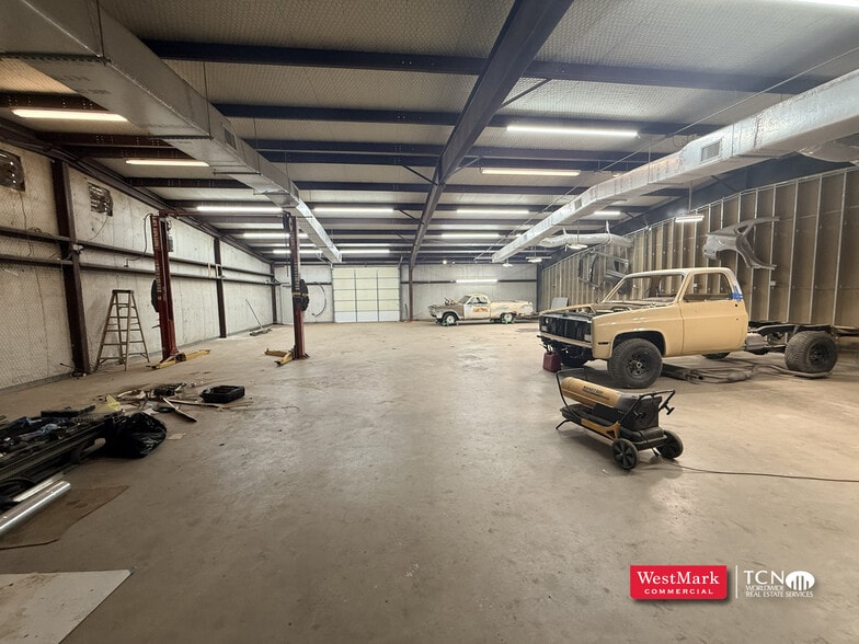 More Photos Of 3701 N Frankford Ave, Lubbock Industrial For Sale