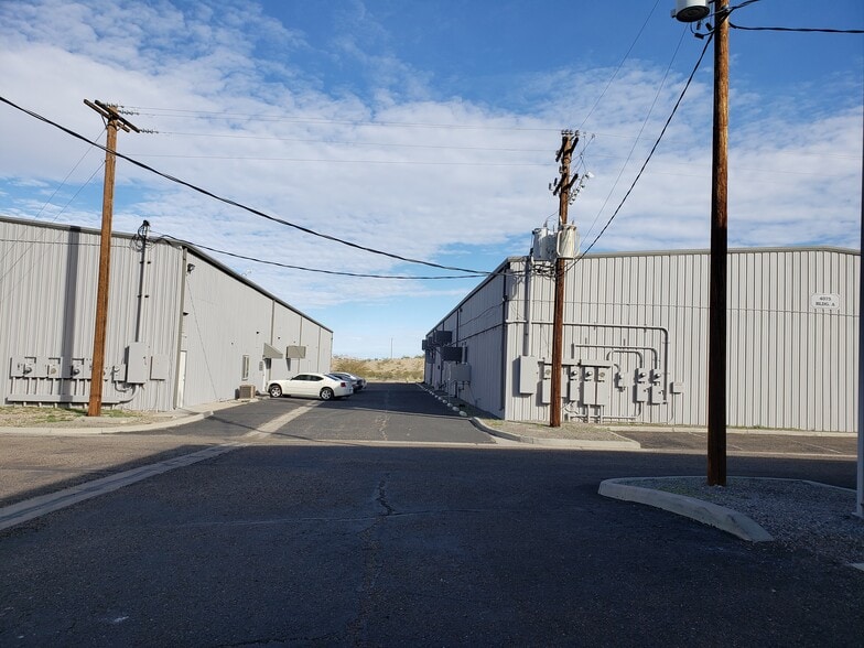 More Photos Of 4081 S Arcadia Ln, Fort Mohave Warehouse For Lease