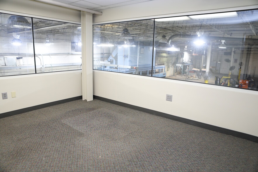 More Photos Of 3450 Browns Mill Rd SE, Atlanta Warehouse For Sale