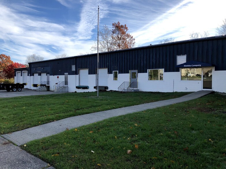 More Photos Of 126 S Turnpike Rd, Wallingford Warehouse For Lease