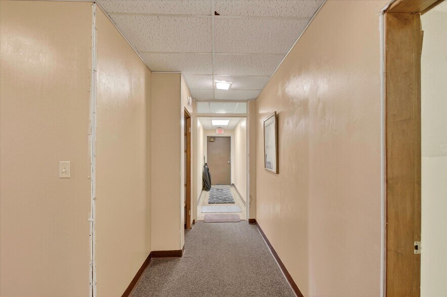 More Photos Of 820 N Pine River St, Ithaca Healthcare For Sale