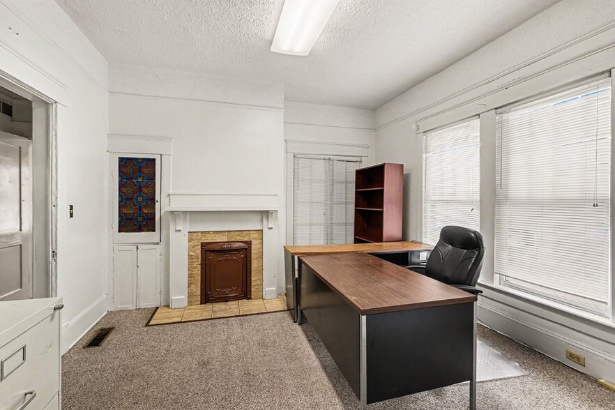 More Photos Of 8493 Campbellton St, Douglasville Office For Sale