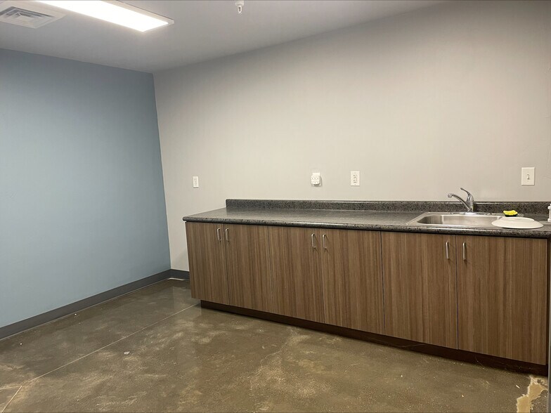 More Photos Of 1111 S 1350 W, Orem Loft Creative Space For Lease