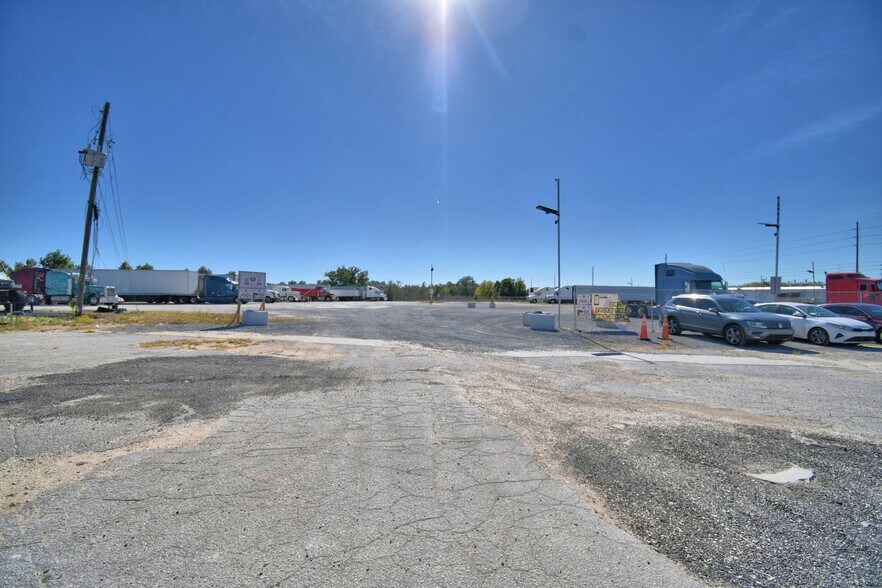 More Photos Of 16311 Highway 27, Lake Wales Service Station For Sale