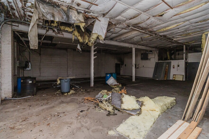 More Photos Of 470 N Seneca St, Wichita Warehouse For Sale