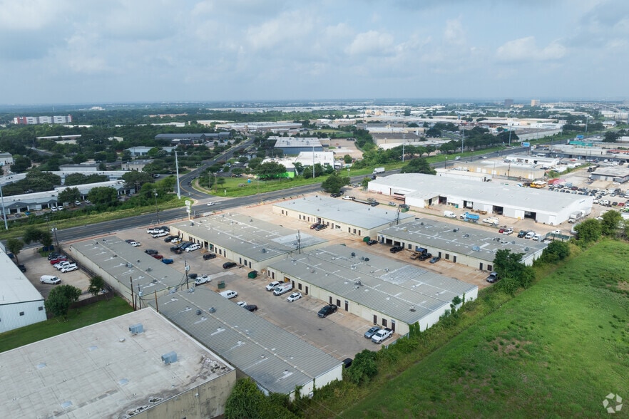 More Photos Of 5214 Burleson Rd, Austin Unknown For Lease