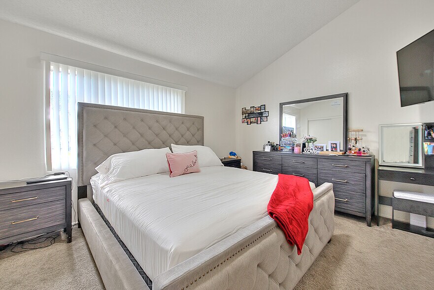 More Photos Of 275-299 Monte Vista St, La Habra Apartments For Sale