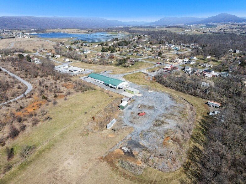 More Photos Of 12258 Buchanan Trl W, Mercersburg Flex For Lease