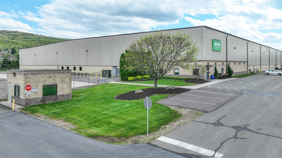 More Photos Of 1070 Hanover St, Wilkes-Barre Warehouse For Lease