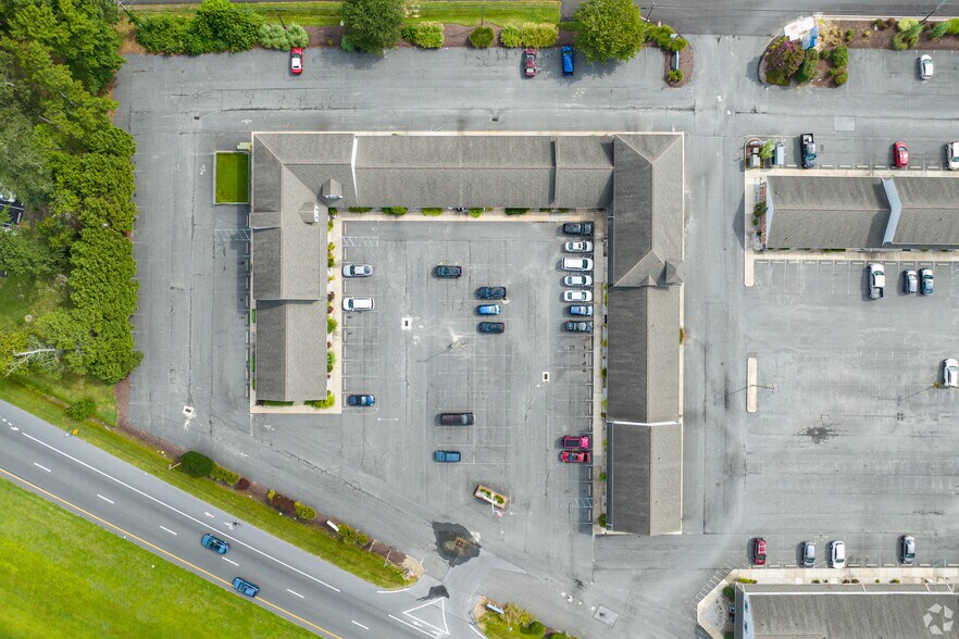 More Photos Of 20163 Office Cir, Georgetown Office For Lease