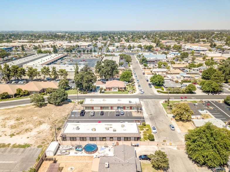 More Photos Of 3200 S Fairway St, Visalia Office For Lease