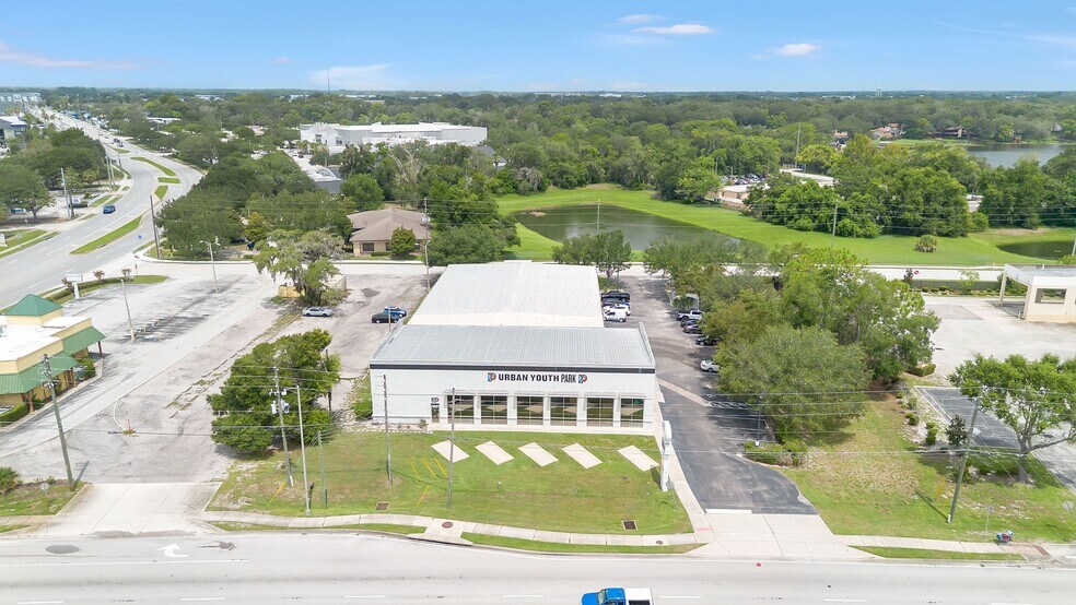 More Photos Of 2350 Us-17-92, Longwood Showroom For Sale