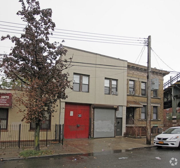Primary Photo Of 750 Onderdonk Ave, Flushing Storefront Retail Residential For Lease