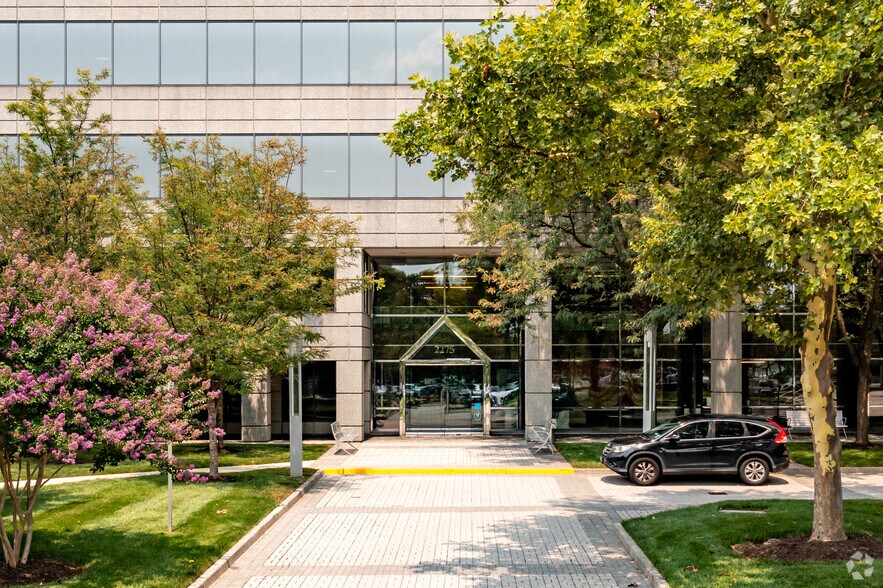 More Photos Of 2275 Research Blvd, Rockville Office For Lease