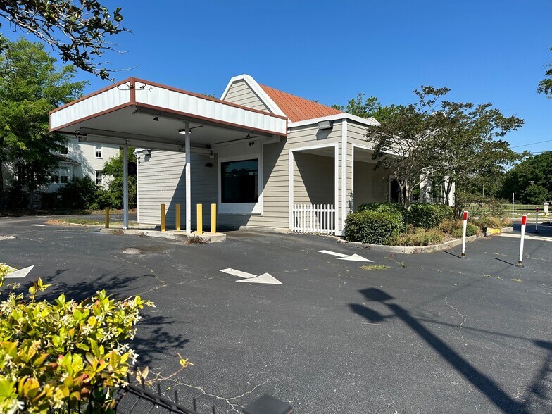 Primary Photo Of 637 Rutledge Ave, Charleston Restaurant For Lease