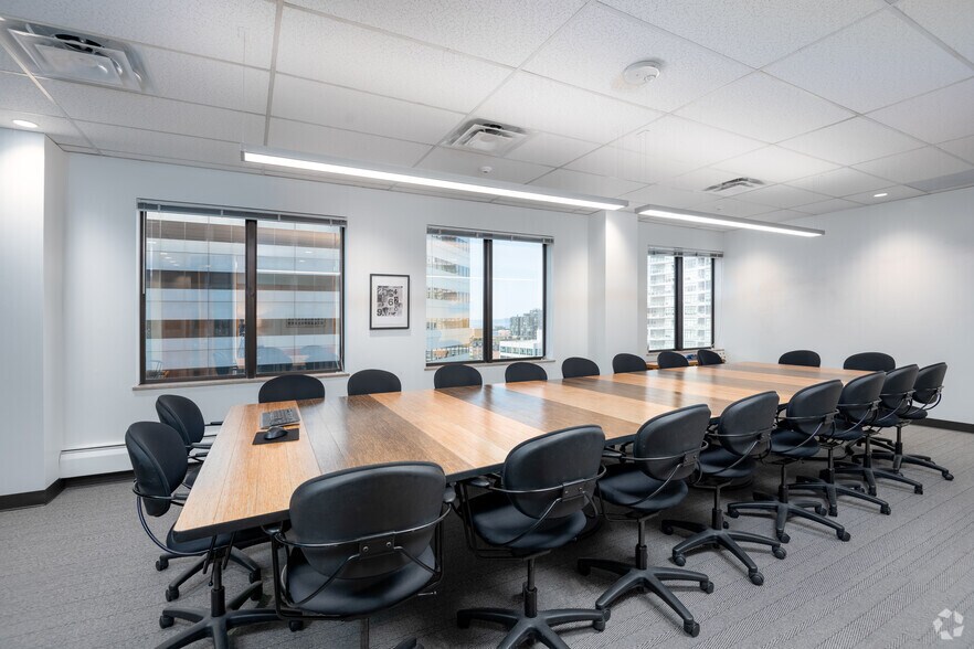 More Photos Of 2200 6th Ave, Seattle Office For Lease