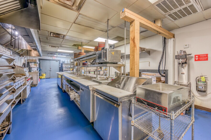 More Photos Of 4903 N Roan St, Johnson City Restaurant For Sale