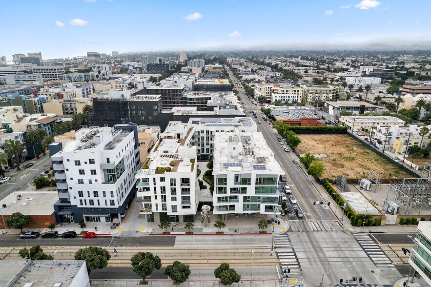 More Photos Of 1550 Lincoln Blvd, Santa Monica Apartments For Lease
