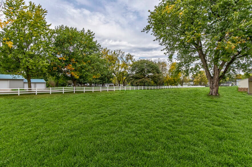 More Photos Of 100-112 5th Ave NW, Altoona Apartments For Sale