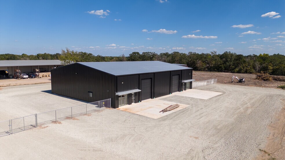 More Photos Of 4091 Ashley ln, College Station Warehouse For Lease