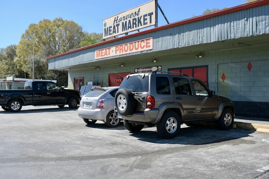 More Photos Of 1081 Berkley Rd, Auburndale Storefront For Sale