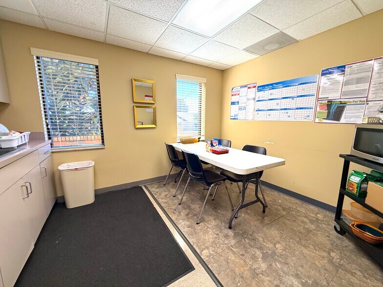 More Photos Of 3861 Oakwater Cir, Orlando Medical For Sale