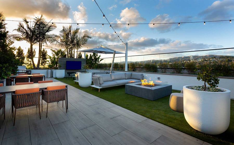 More Photos Of 185 S State College Blvd, Brea Apartments For Lease