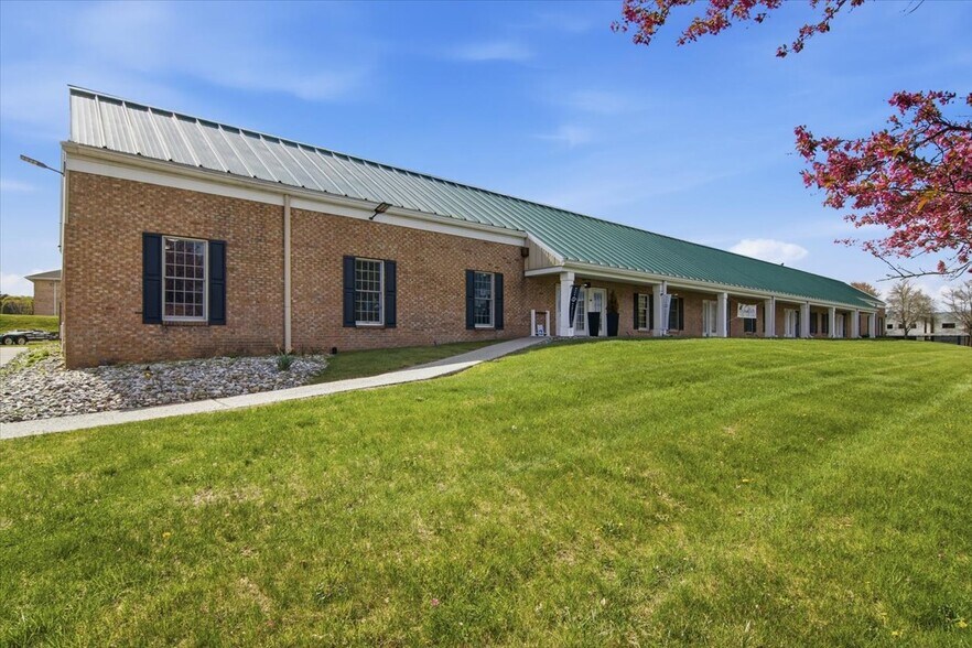 More Photos Of 2 Wilson Dr, Sparta Warehouse For Lease