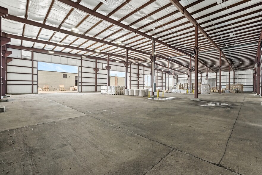 More Photos Of 8411 Villa Dr, Houston Warehouse For Lease