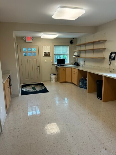 More Photos Of 280 Main St, Manchester Office For Sale