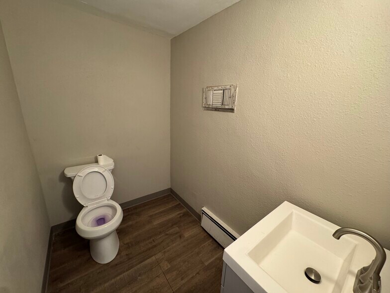 More Photos Of 1460 North Ave, Grand Junction General Retail For Lease