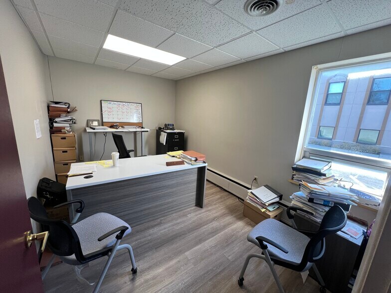 More Photos Of 170 East Ave, Lockport Office For Lease
