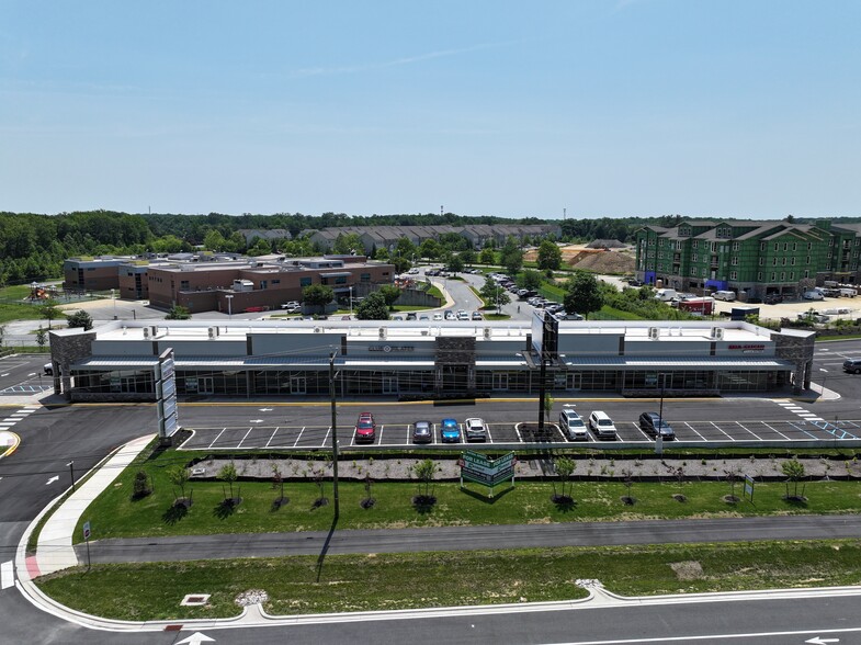 More Photos Of 1724-1738 Pulaski, Bear Storefront For Lease