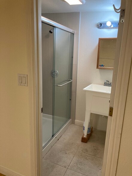 More Photos Of 2297-2317 American Ave, Hayward Warehouse For Sale