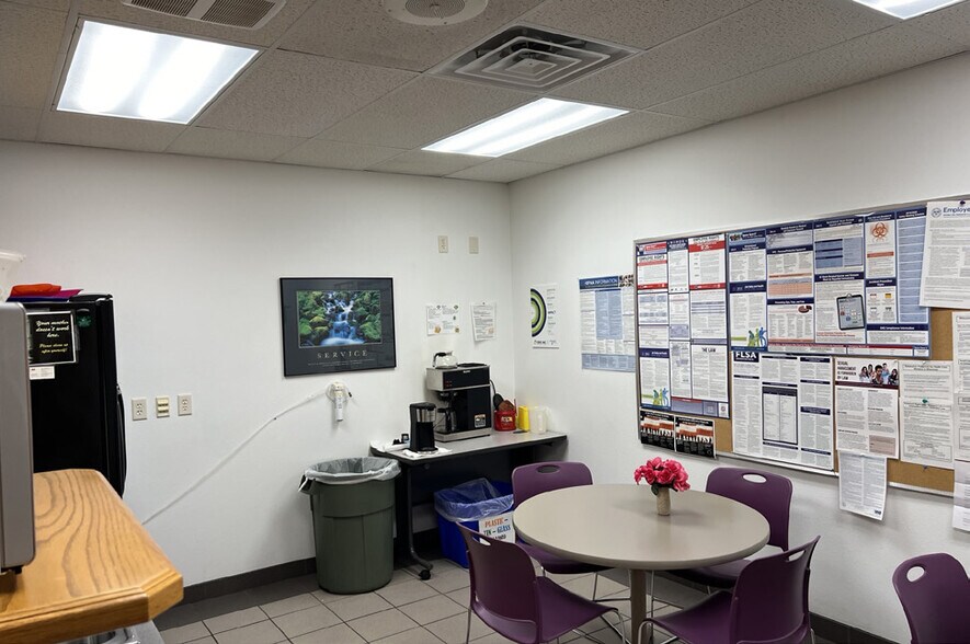 More Photos Of N2930 22 State Rd, Wautoma Office For Sale