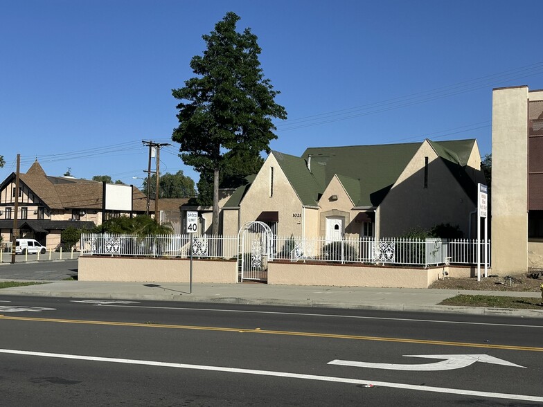 Primary Photo Of 1021 S Main St, Corona Restaurant For Sale