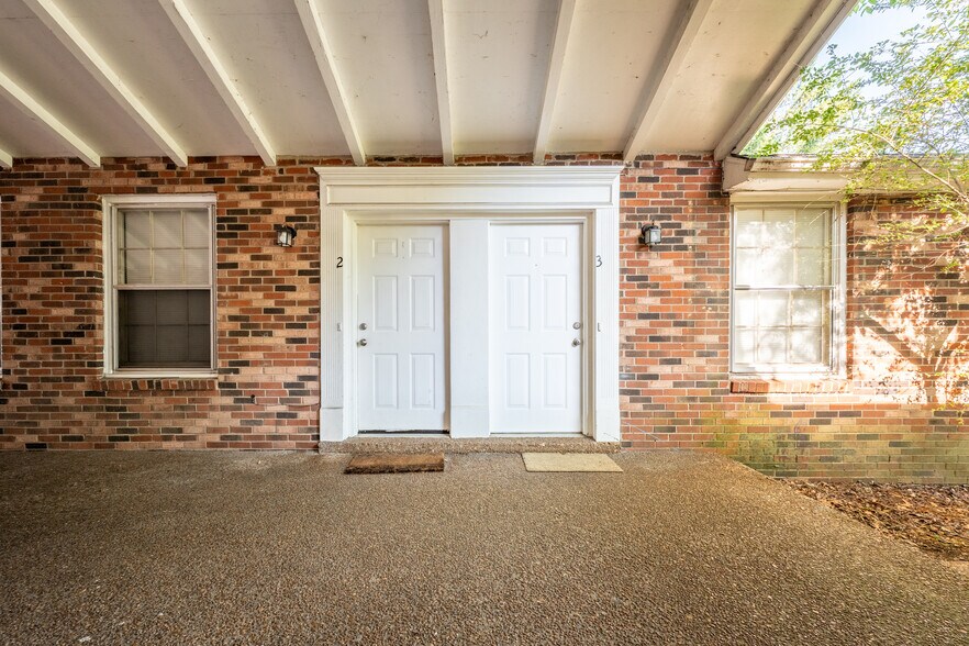 More Photos Of 138 Hibiscus Dr, Ashland City Multifamily For Sale